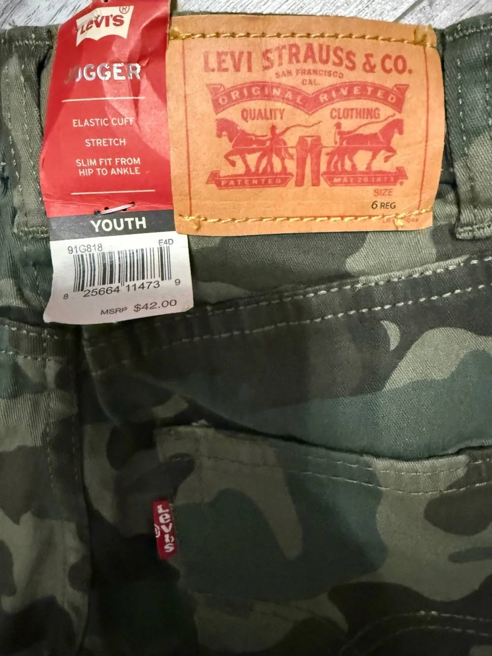 Levi's youth Camouflage Pants - Olive Green & Dark Green